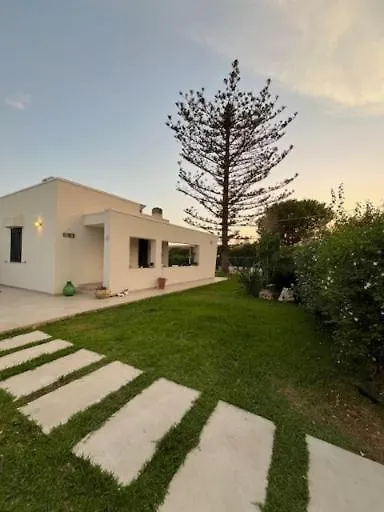Selenia Sole Mare Vila Fontane Bianche 0*,